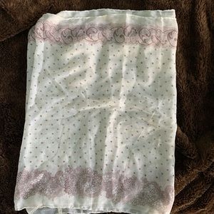 Polka dot and lace pattern scarf